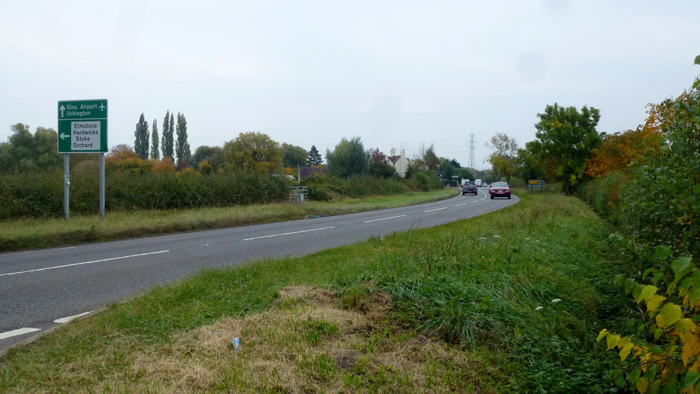 The A4019 heading into Cheltenham